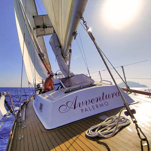 Barca a vela Eolie