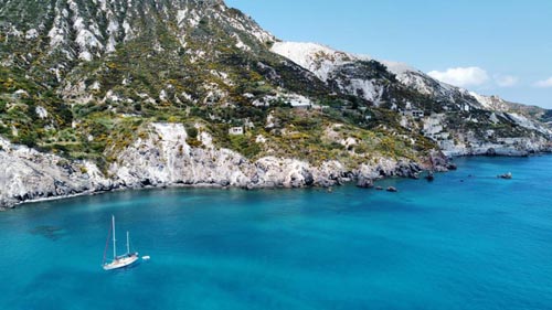Vista aerea delle cave di pomice di Lipari